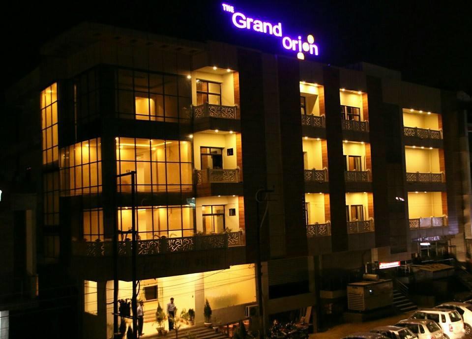 The Grand Orion Hotel Chinhat Zewnętrze zdjęcie