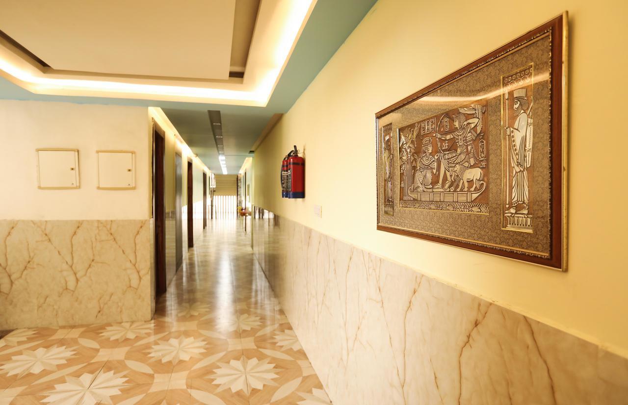The Grand Orion Hotel Chinhat Zewnętrze zdjęcie